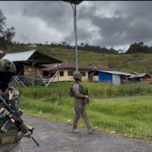 Pengamanan Satgas Damai Cartenz Hadirkan Rasa Aman Saat Ibadah Prapaskah di Sinak