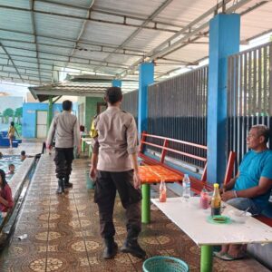 Hadir Mengayomi, Personel Polsek Woha Gelar Patroli Cipkon Mobile dan Sambangi Lokasi Wisata