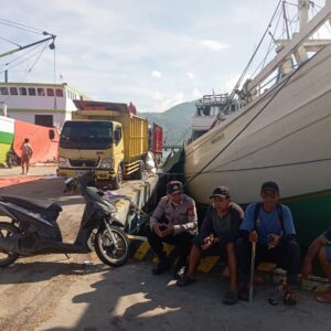 Patroli Rutin Polsek Kawasan Pelabuhan Laut Bima, Jaga Keamanan dan Ketertiban Aktivitas Pelabuhan