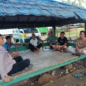Kasat Binmas Polres Dompu Laksanakan Tatap Muka dan Himbauan Kamtibmas di Desa Manggeasi