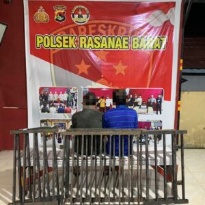 Curi Pagar Kantor Camat Rasbar, Dua Pria Disergap Tim Opsnal Polsek Rasbar