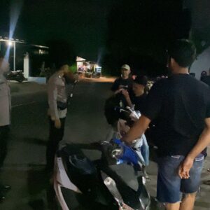 Tekan Pontensi Kriminalitas di Malam Hari, Polsek Madapangga Masifkan Patroli Rutin di Wilayah Hukumnya