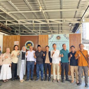 Makan Bergizi Gratis (MBG) merupakan salah satu Program Strategis Pemerintahan Prabowo – Gibran, yang bertujuan untuk mencetak generasi Emas 2045.