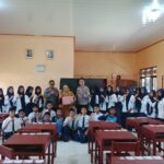 Sat Binmas Polres Sumbawa Ajak Siswa SMPN 1 Moyo Hilir Perangi Narkoba dan Stop Bullying