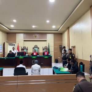 Pengamanan Sidang Perkara Pembunuhan Agenda Pledoi di Pengadilan Negeri Dompu Berjalan Aman dan Kondusif