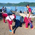 Bersih Pantai Cemara Lembar, Upaya Nyata Jaga Lingkungan Pesisir Lombok Barat
