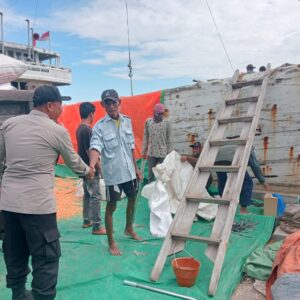 Polsek Kawasan Pelabuhan Laut Bima Gelar Patroli Rutin dan Sosialisasi Layanan 110