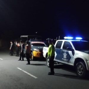 “Patroli Malam” Satlantas Polres Bima Kabupaten Menyasar Titik Rawan Cegah Kemacetan Arus Lalulintas dan Kejahatan Jalanan