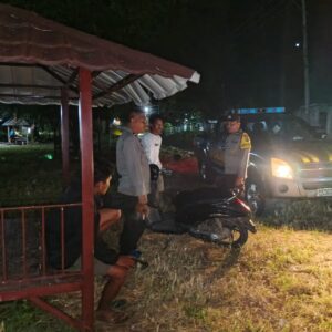 Patroli Malam, Polsek Sambelia Antisipasi Aksi 3C dan Balap Liar di Dua Desa