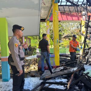 Sat Reskrim Polres Bima Kota Lakukan Olah TKP Kebakaran di TK Negeri Pembina