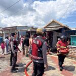 Respon Cepat Layanan 110, Polsek Labuhan Badas Amankan TKP Kebakaran Tiga Rumah di Dusun Kalibaru