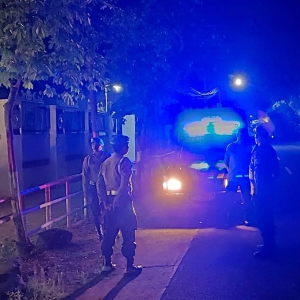 Waspada Kejahatan Malam, Polsek Gerung Intensifkan Patroli KRYD di Titik Rawan Perkantoran dan Perbankan