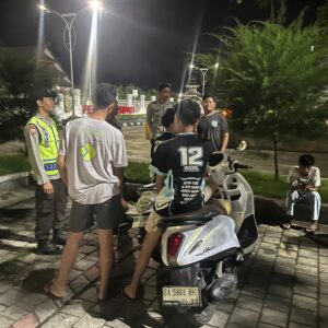 Polsek Taliwang Gencarkan Patroli Dialogis, Rangkul Pemuda Jaga Kamtibmas