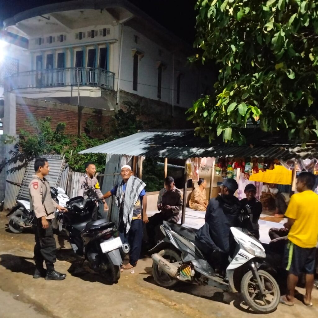 Polsek Langgudu Gelar Patroli Blue Light Cipkon, Sasar Pemuda dan Warga di Tiga Desa