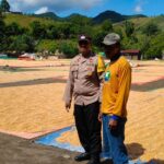 Peran Aktif Bhabinkamtibmas, Jaga Stabilitas Ketahanan Pangan di Dompu