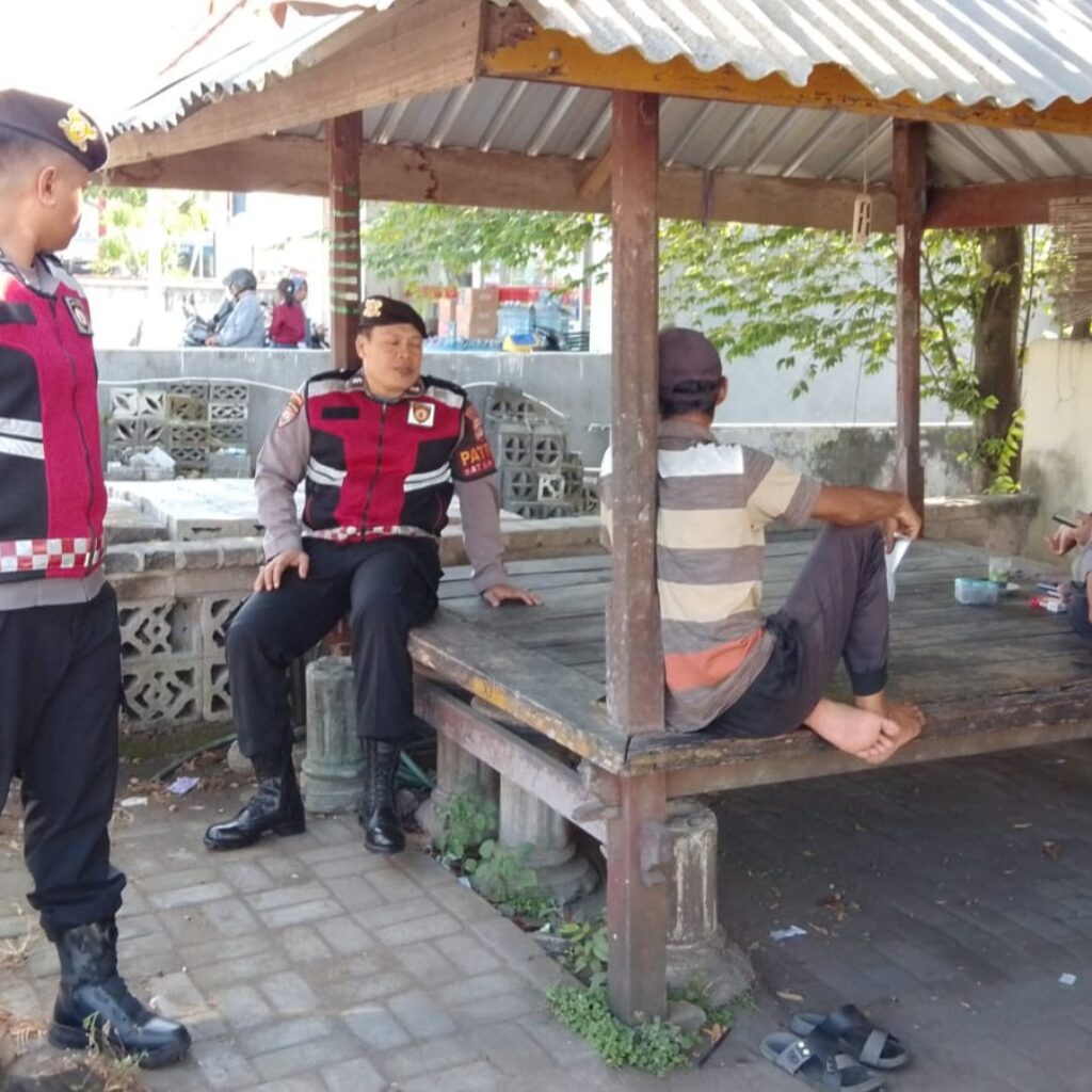 Cegah Kriminalitas Sejak Dini, Polres Lombok Barat Sosialisasi Layanan Darurat KEMOS 110 ke Desa