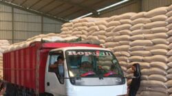 Polres Lombok Barat Monitor Distribusi Jagung ke Bulog