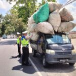 Waspada Balap Liar, Satlantas Polres Lombok Barat Kepung Jalur Bypass BIL 2 Saat Senja