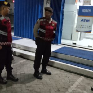Waspada Kejahatan Dini Hari, Polres Lombok Barat Perketat Penjagaan Objek Vital untuk Jamin Keamanan Warga