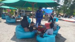 Satpolairud Polres Lombok Barat Amankan Pantai Cemara