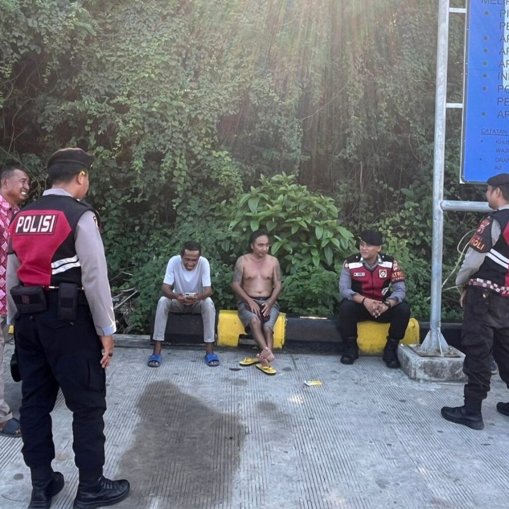 Waspada Kriminalitas 3C, Samapta Polres Lombok Barat Perketat Penjagaan di Pelabuhan ASDP Lembar