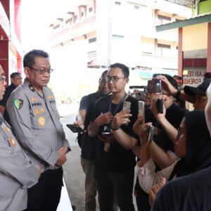 10 Jenazah Korban Kecelakaan Kereta Bekasi Dibawa ke RS Bhayangkara, Proses Identifikasi Berjalan