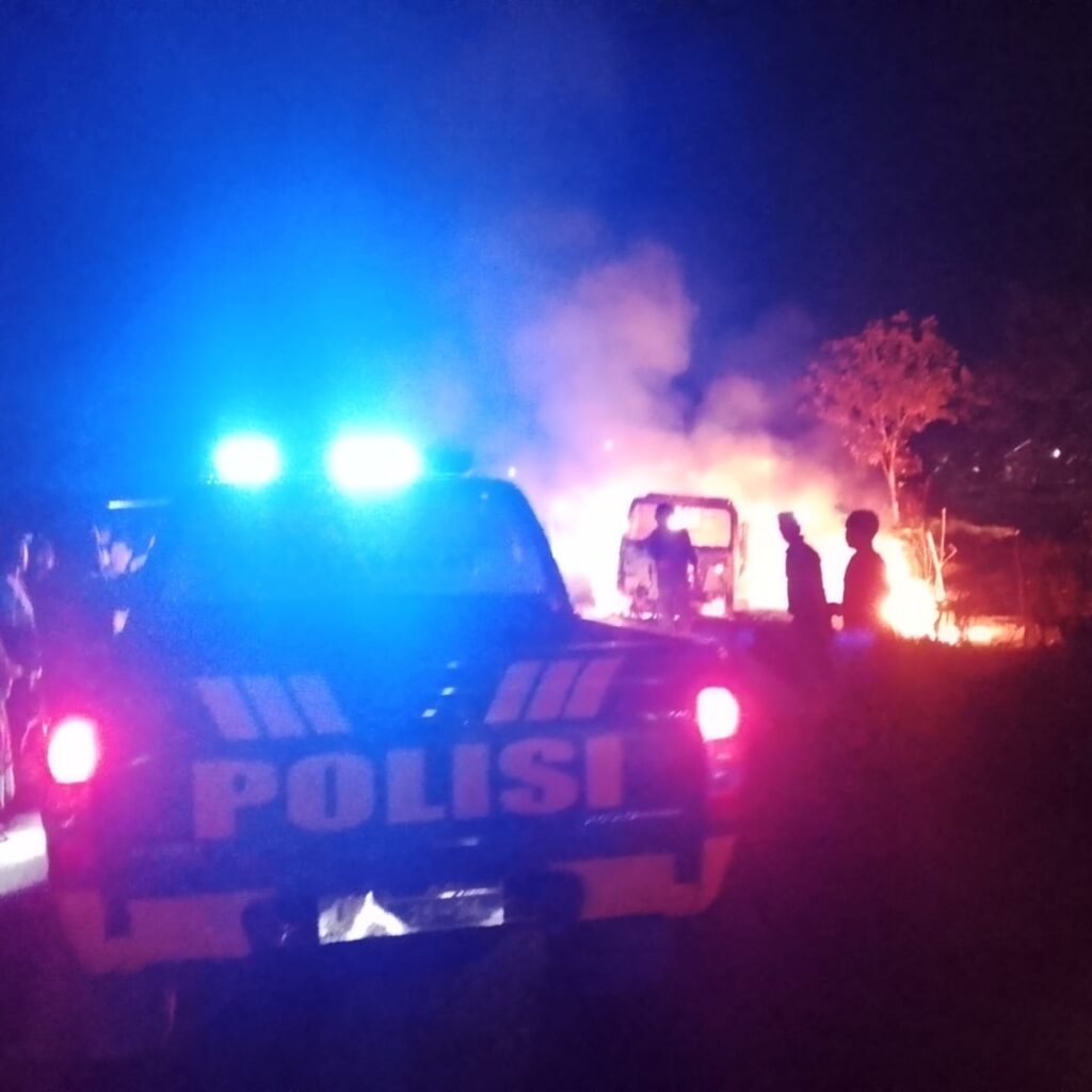 Kebakaran Mobil BBM di Manggelewa Berhasil Dipadamkan, Polisi Amankan TKP