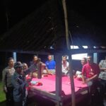 Judul: Patroli Humanis Polsek Maluk Jaga Keamanan Warga Bukit Damai