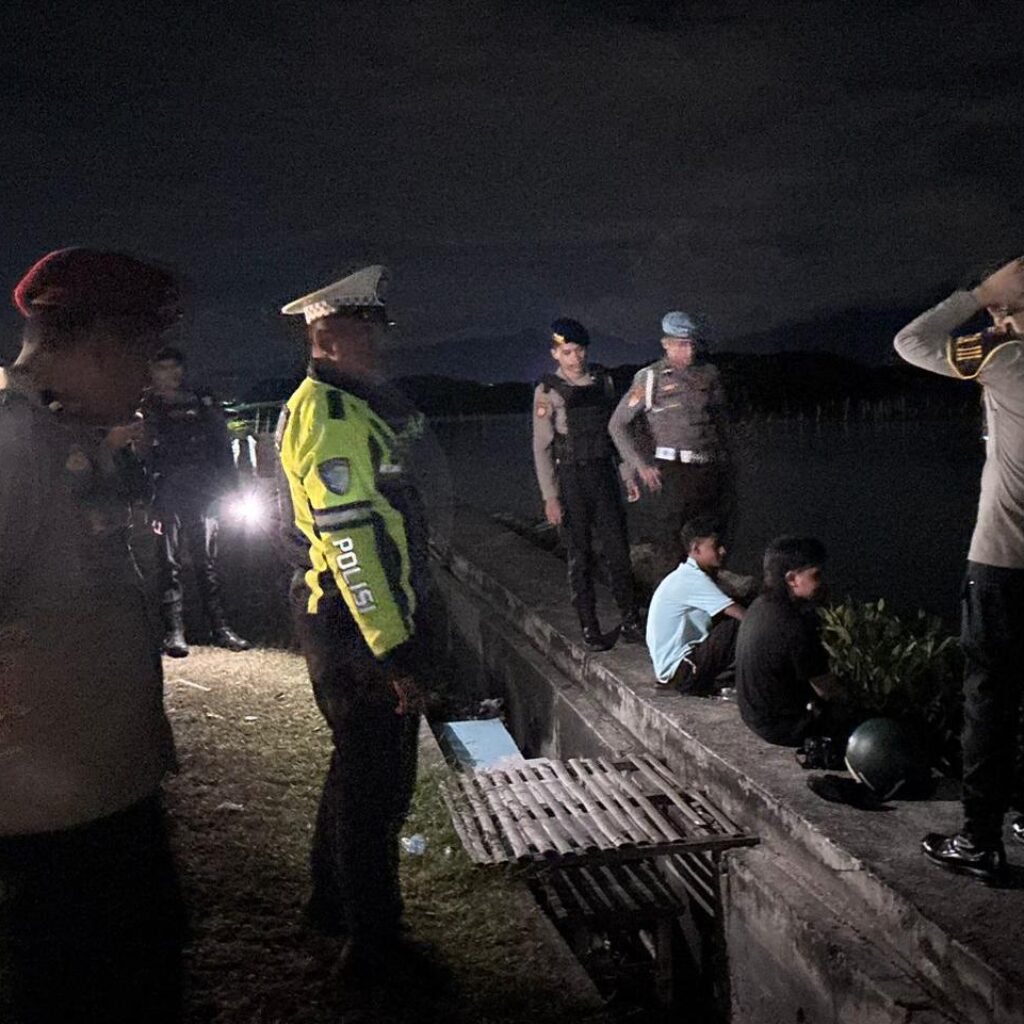 Dengan Metode Patroli Humanis, Piket Fungsi Polres Bima Kabupaten Sambangi Titik Rawan Hingga dini Hari