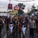 Polsek Kopang Laksanakan Pengamanan dan Patroli Dialogis Acara Nyongkolan di Desa Monggas