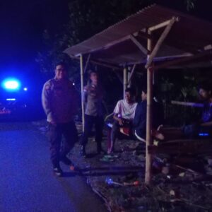 Personel Polsek Sukamulia Gelar Patroli Blue Light, Antisipasi Gangguan Kamtibmas di Malam Hari