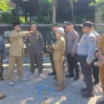 Pengawalan Ketat Polsek Batulayar dalam Sosialisasi Penataan Kawasan Wisata Pantai Senggigi