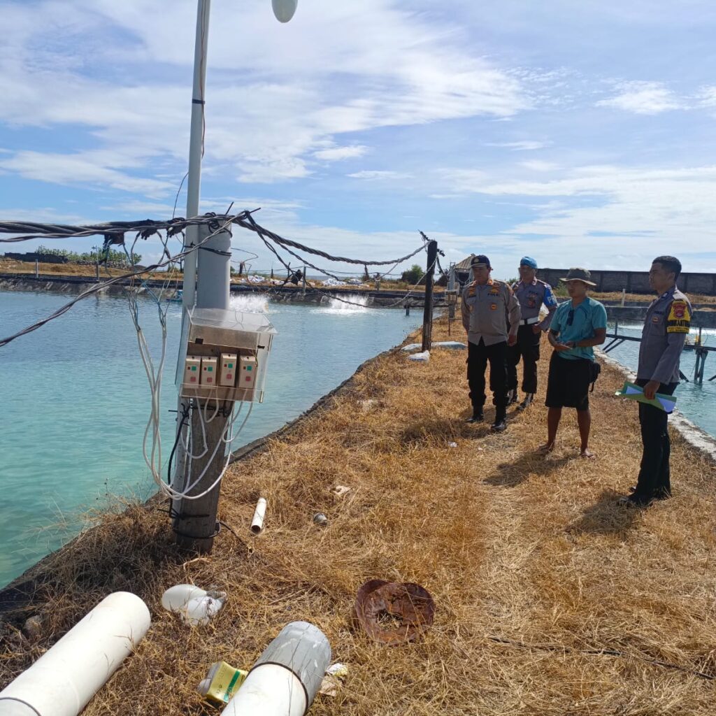 Kapolsek Sambelia Cek TKP Dugaan Pencurian di Tambak Udang Desa Dara Kunci