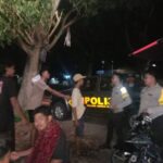 Patroli Blue Light dan Sambang Desa, Bhabinkamtibmas Tanak Kaken Ajak Warga Jaga Kamtibmas