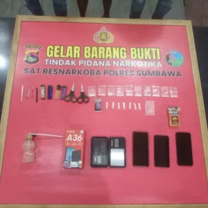 Gerebek Rumah di Kelurahan Pekat, Polisi Tangkap Tiga Pria dan Sita 17 Poket Sabu