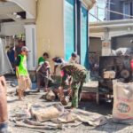 Menjelang Idul Adha, Babinsa Hadir Bantu Pembangunan Masjid