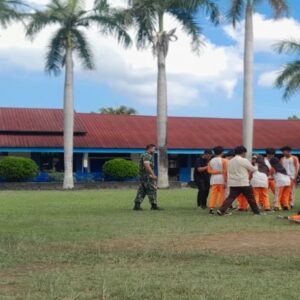 Koramil 1606-05 Latih Disiplin dan Jiwa Patriotisme Siswa