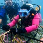 Jaga Kelestarian Ekosistem Laut, Ketua Bhayangkari Daerah NTB Tanam Terumbu Karang di Gili Sudak