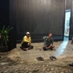 Cegah Kriminalitas di Jam Rawan, Polisi Masuk ke Pemukiman Padat Penduduk di Batulayar Malam Hari