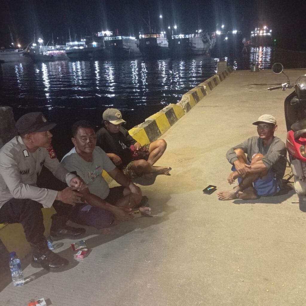 Polsek Kawasan Pelabuhan Laut Bima Gelar Patroli Blue Light Cipkon, Antisipasi Gangguan Kamtibmas