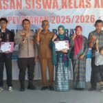 Hadir Dalam Pelepasan Siswa SMAN 1 Alas Barat, Kapolsek Berikan Motivasi dan Antisipasi Konvoi Lulusan