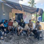 Bhabinkamtibmas Polres Bima Kota Himbau Sopir Truk Jaga Kamtibmas Saat Antrian Timbangan Jagung