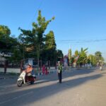 SATLANTAS POLRES DOMPU LAKSANAKAN RAWAN PAGI DAN STRONG POINT, WUJUDKAN KAMSELTIBCAR LANTAS YANG AMAN DAN LANCAR