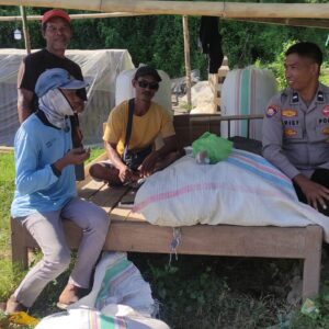Bhabinkamtibmas Desa Manemeng Gencar Sosialisasikan Pencegahan TPPO