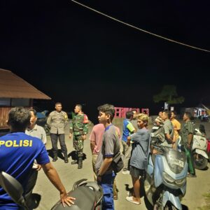 Jaga Kondusifitas Malam Hari, Polsek Poto Tano Gencarkan Patroli Dialogis dan Imbauan Kamtibmas