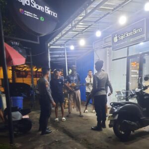 Patroli Dialogis Sat Samapta Polres Bima Kota, Personel Himbau Pengamen Jaga Kamtibmas