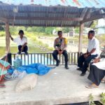 BHABINKAMTIBMAS DESA KAREKE AJAK WARGA DUKUNG KETAHANAN PANGAN DAN JAGA KAMTIBMAS