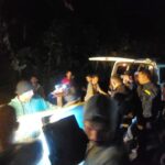 SEMALAM PENUH DEBAR: POLSEK KAYANGAN EVAKUASI PETANI HILANG DI HUTAN KEMASYARAKATAN SANTONG