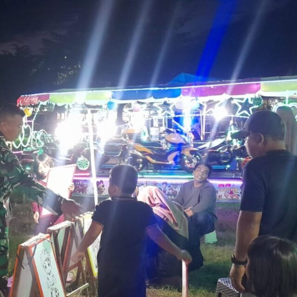 Komsos Humanis Babinsa Ciptakan Pasar Malam Kondusif dan Nyaman