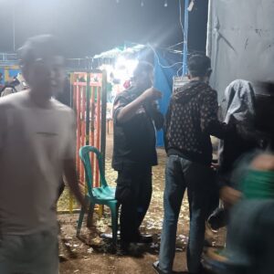 POLSEK BAYAN KAWAL “RONA-RONA” DI PASAR ANYAR, HIBURAN RAKYAT BERLANGSUNG AMAN